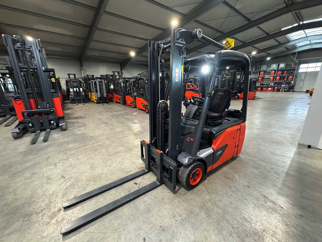 2019 LINDE E16 EVO DUPLEX FREE LIFT ELECTRIC FORKLIFT 14,851 HOURS - Chariot élévateur: photos 4 2019 LINDE E16 EVO DUPLEX FREE LIFT ELECTRIC FORKLIFT 14,851 HOURS - Chariot élévateur: photos 4