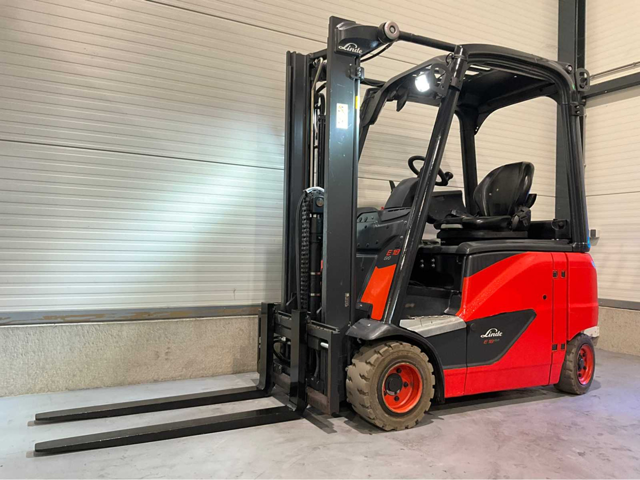 2019 LINDE E18PH-02 1800KG FORKLIFT - Chariot élévateur: photos 1 2019 LINDE E18PH-02 1800KG FORKLIFT - Chariot élévateur: photos 1