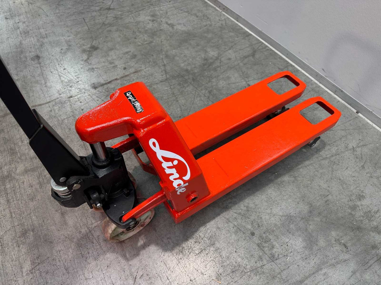2019 LINDE HPTM15 BATTERY PALLET TRUCK BATTERY PALLET TRUCK ANT BATTERY REPLACEMENT - Chariot élévateur: photos 1 2019 LINDE HPTM15 BATTERY PALLET TRUCK BATTERY PALLET TRUCK ANT BATTERY REPLACEMENT - Chariot élévateur: photos 1