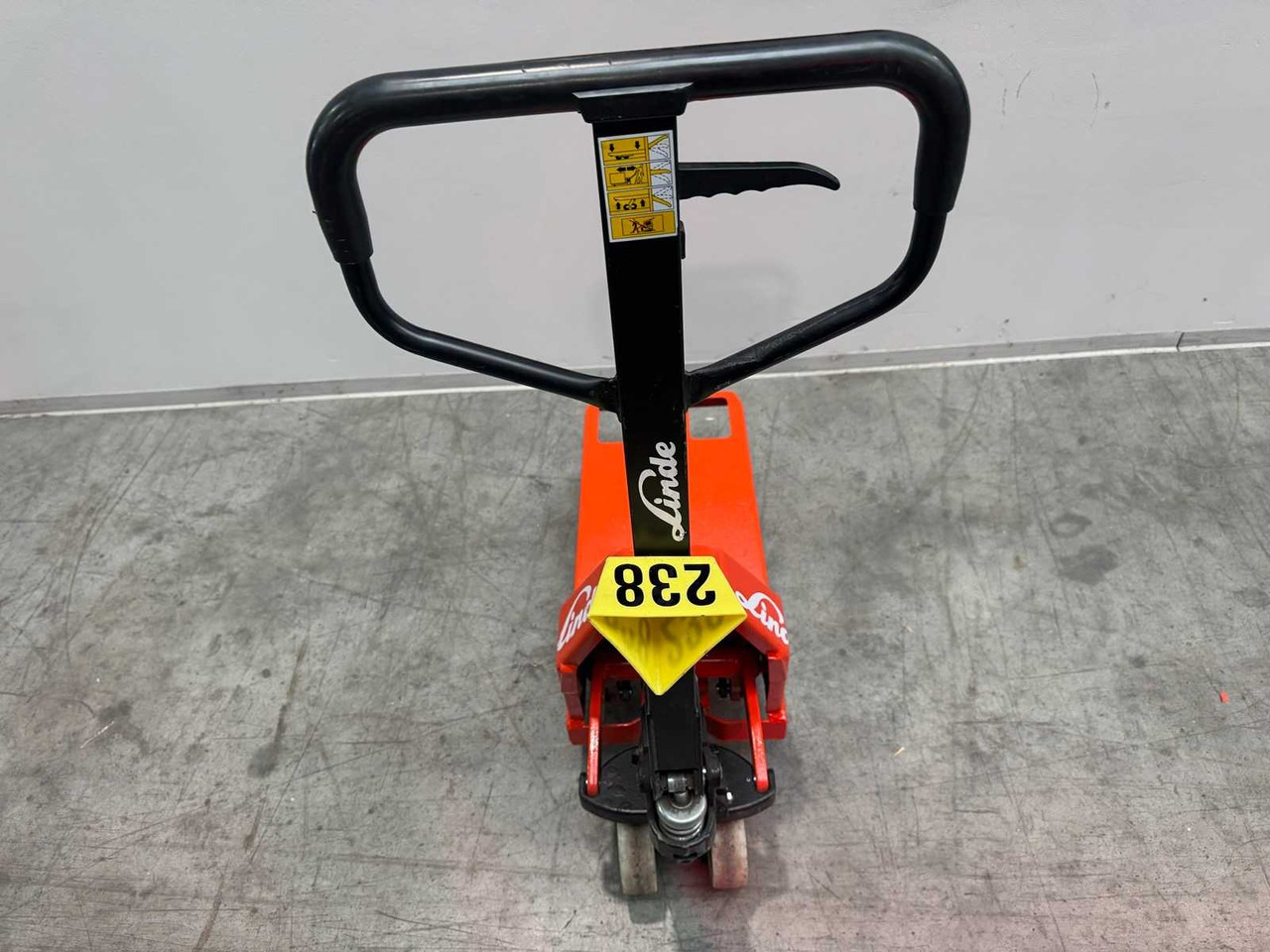 2019 LINDE HPTM15 BATTERY PALLET TRUCK BATTERY PALLET TRUCK ANT BATTERY REPLACEMENT - Chariot élévateur: photos 5 2019 LINDE HPTM15 BATTERY PALLET TRUCK BATTERY PALLET TRUCK ANT BATTERY REPLACEMENT - Chariot élévateur: photos 5