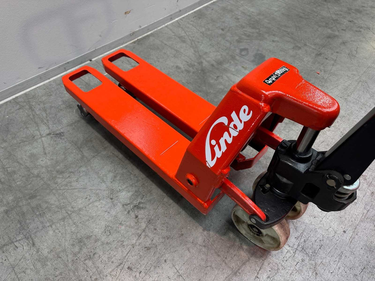2019 LINDE HPTM15 BATTERY PALLET TRUCK BATTERY PALLET TRUCK ANT BATTERY REPLACEMENT - Chariot élévateur: photos 2 2019 LINDE HPTM15 BATTERY PALLET TRUCK BATTERY PALLET TRUCK ANT BATTERY REPLACEMENT - Chariot élévateur: photos 2
