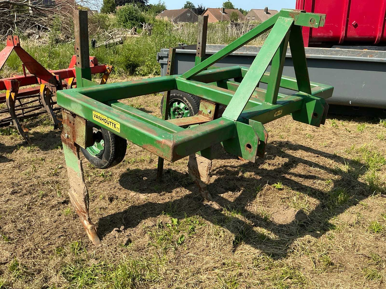 3-tooth subsoiler - Décompacteur: photos 4 3-tooth subsoiler - Décompacteur: photos 4