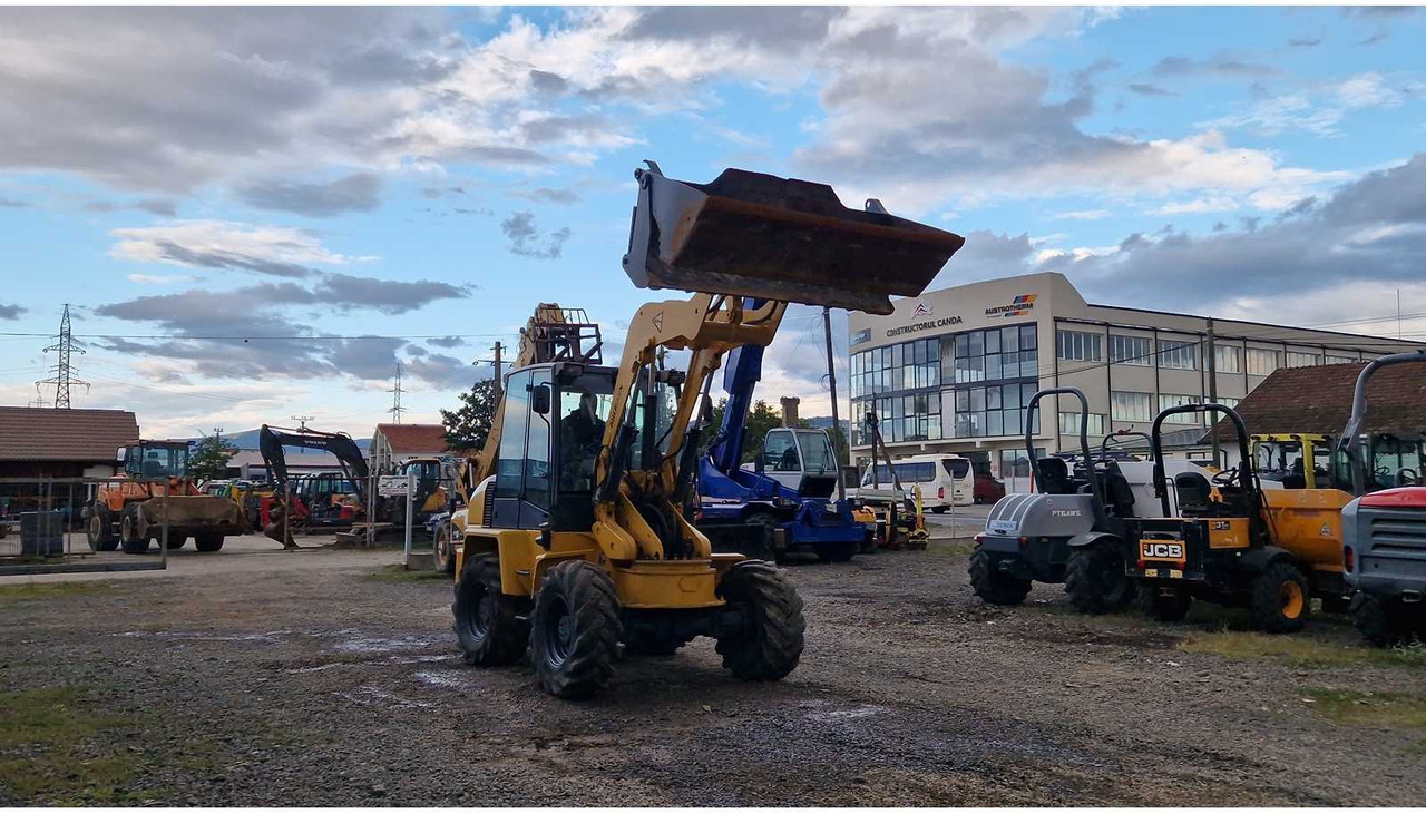 AHLMANN - AS85 - SHOVEL - 2001 - Chargeuse sur pneus: photos 2 AHLMANN - AS85 - SHOVEL - 2001 - Chargeuse sur pneus: photos 2