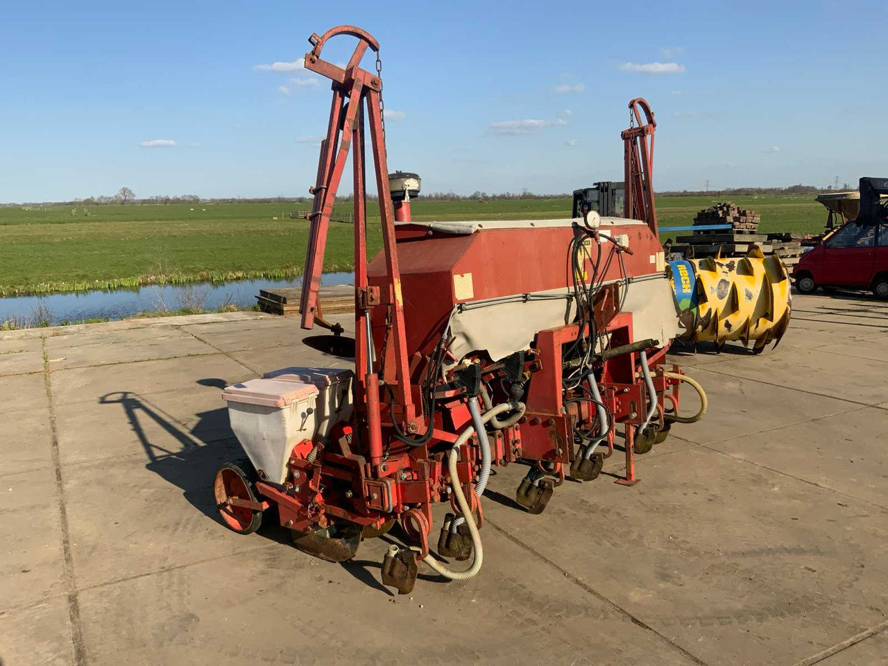 Becker Aeromat T6Z - Semoir/ Planteuse: photos 2 Becker Aeromat T6Z - Semoir/ Planteuse: photos 2