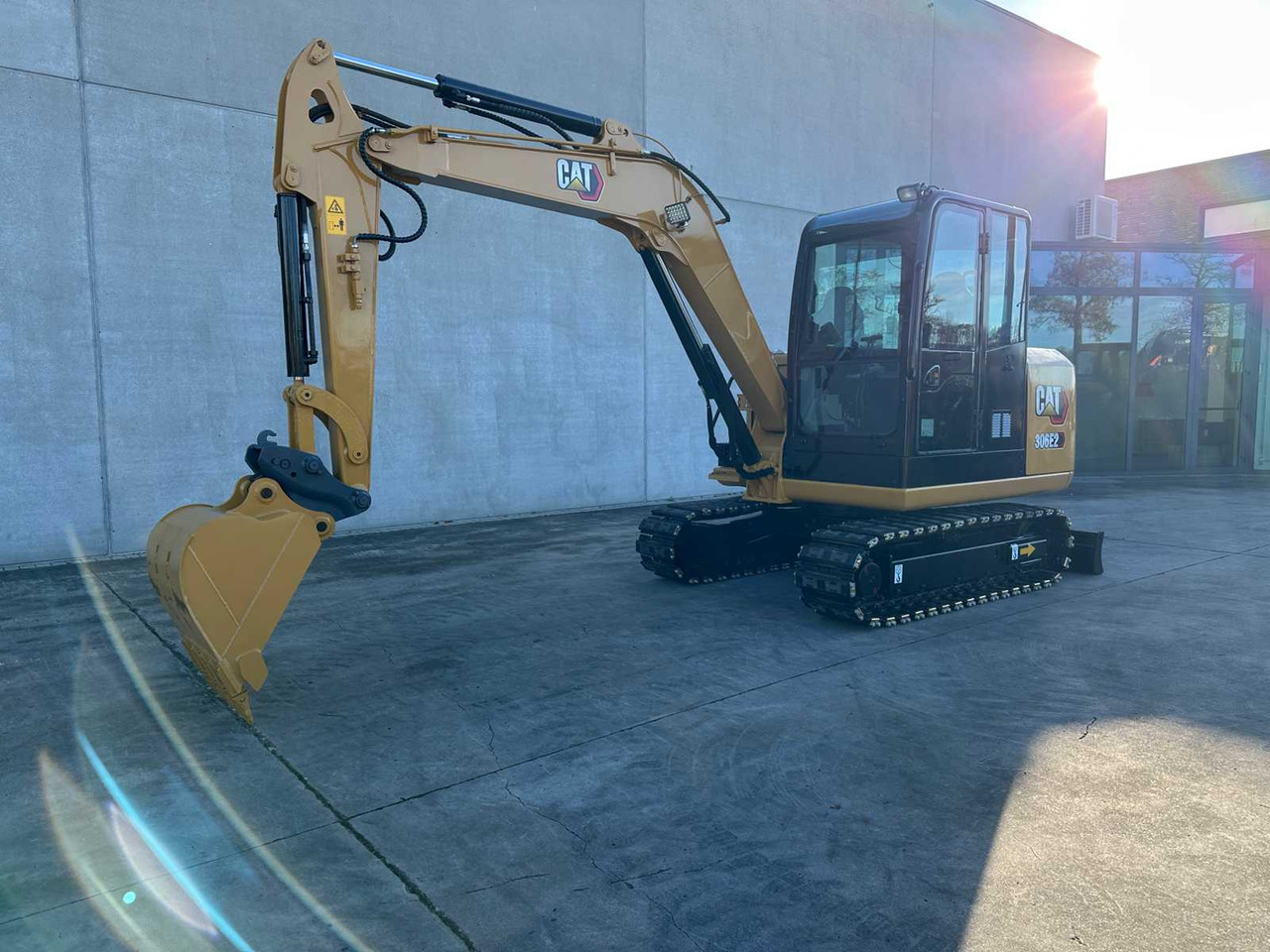 CATERPILLAR - 2016 - 306 - MIDI EXCAVATOR - Pelle: photos 1 CATERPILLAR - 2016 - 306 - MIDI EXCAVATOR - Pelle: photos 1