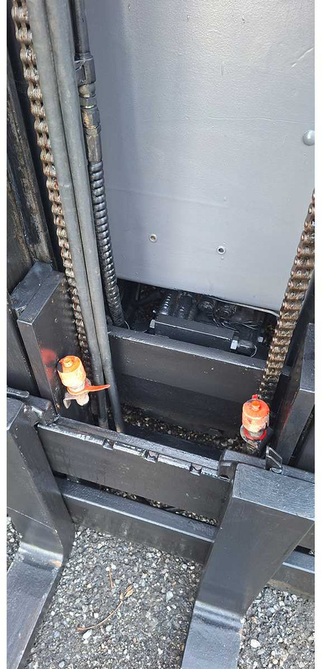 Chariot élévateur CLARK - DPM 20 SB - 1990 - FORKLIFT: photos 10 Chariot élévateur CLARK - DPM 20 SB - 1990 - FORKLIFT: photos 10