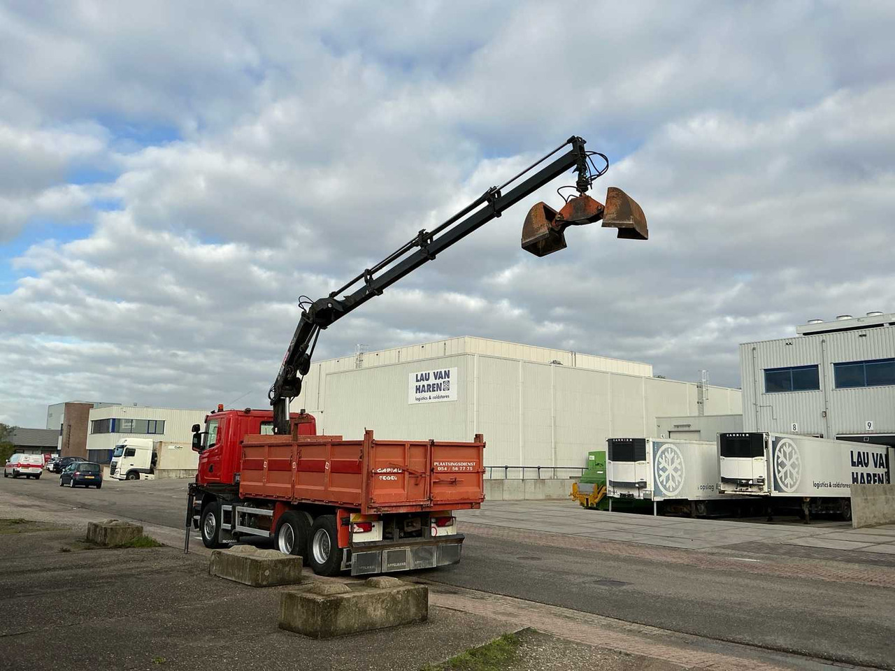 2009 SCANIA G420 TIPPER TRUCK WITH CRANE - Camion: photos 5 2009 SCANIA G420 TIPPER TRUCK WITH CRANE - Camion: photos 5