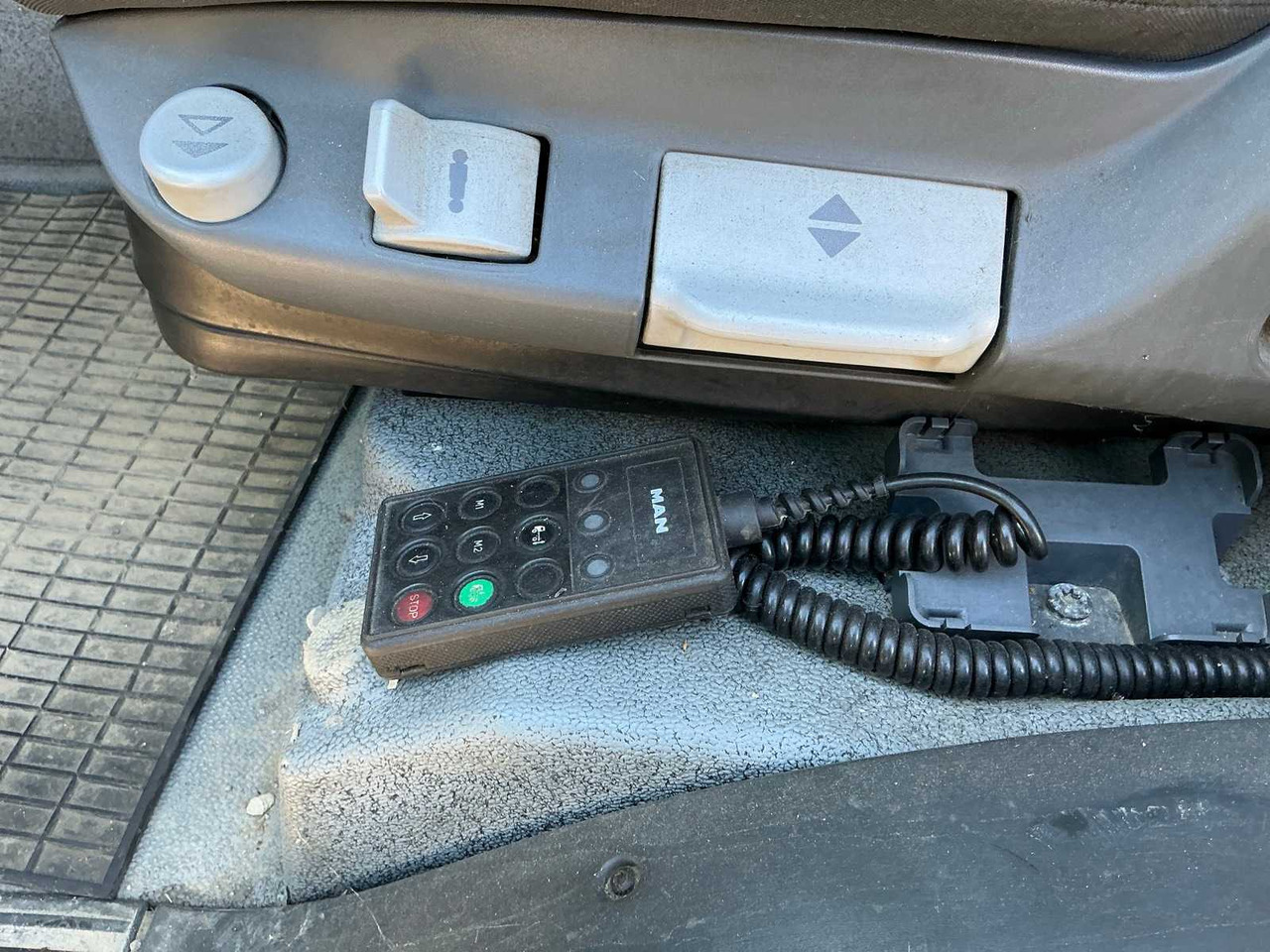 Camion MERCEDES-BENZ - TGL 7.150 - TRUCK - 2009: photos 9