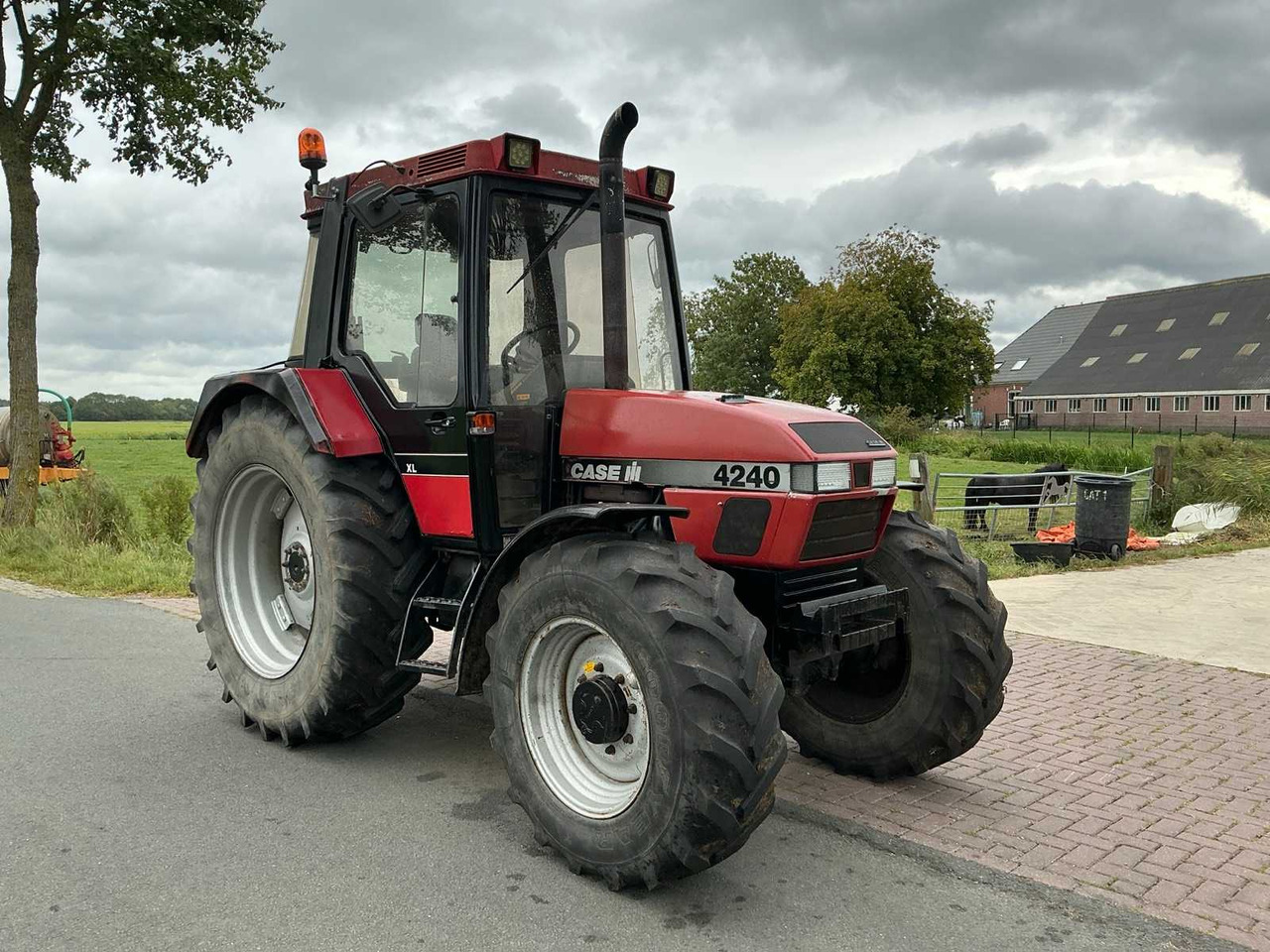 Case ih 4230 xl - Tracteur agricole: photos 5 Case ih 4230 xl - Tracteur agricole: photos 5