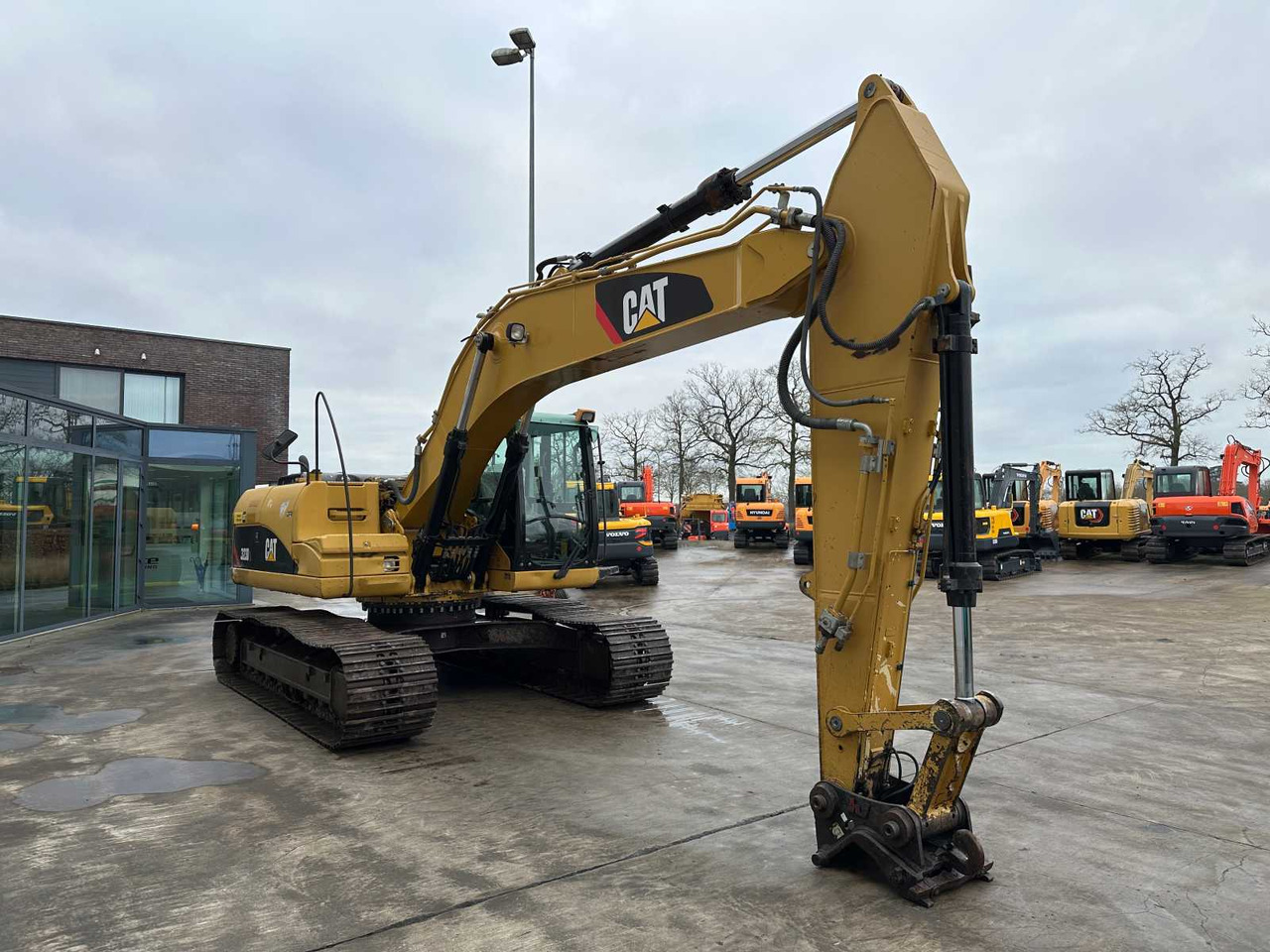Caterpillar 323DL - Pelle sur chenille: photos 3 Caterpillar 323DL - Pelle sur chenille: photos 3