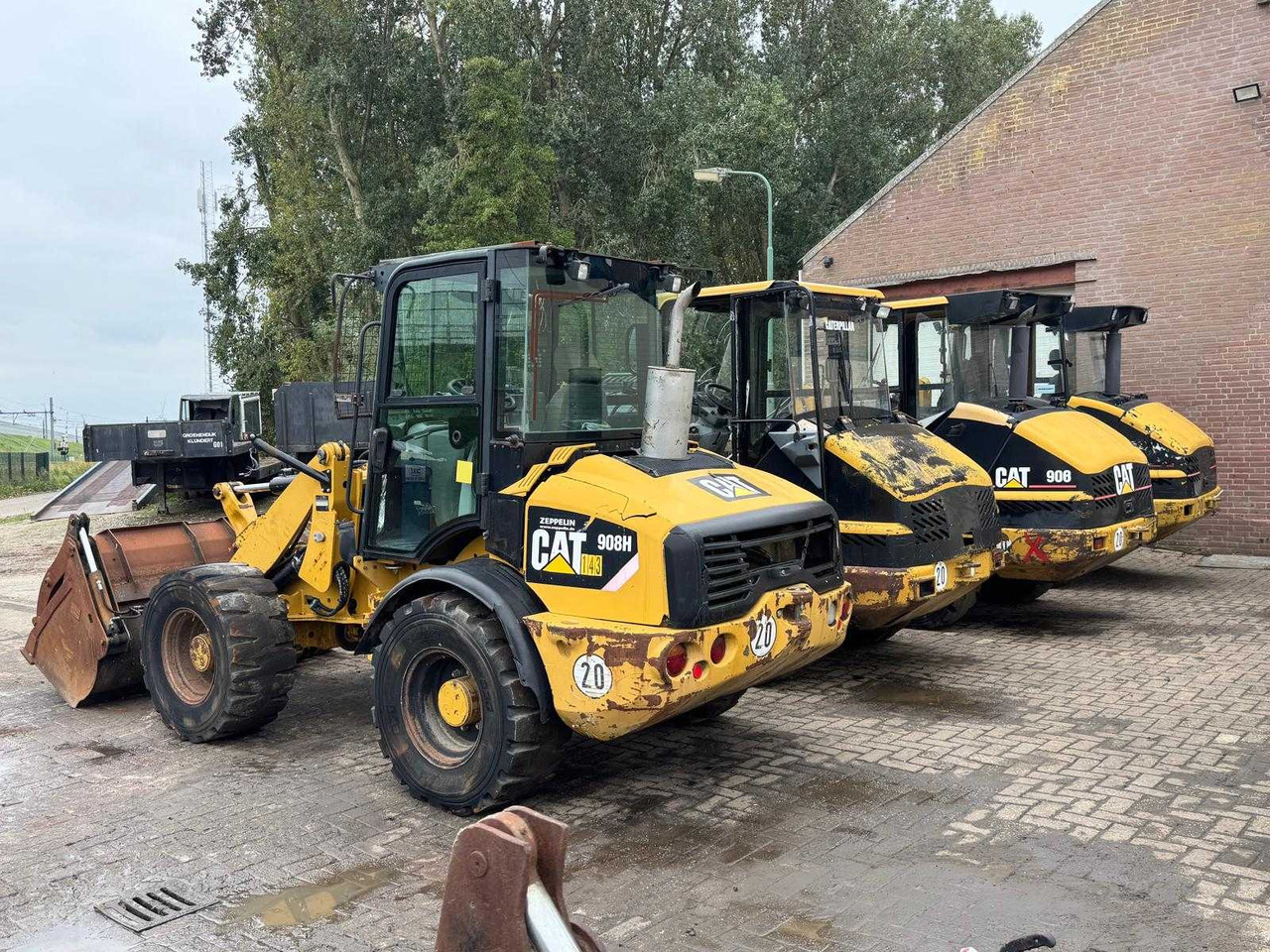 Caterpillar 908 908 908H 906 wegens contractbreuk - Chargeuse sur pneus: photos 4 Caterpillar 908 908 908H 906 wegens contractbreuk - Chargeuse sur pneus: photos 4