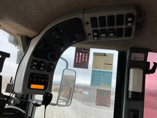Mini chargeuse Caterpillar L972H: photos 11