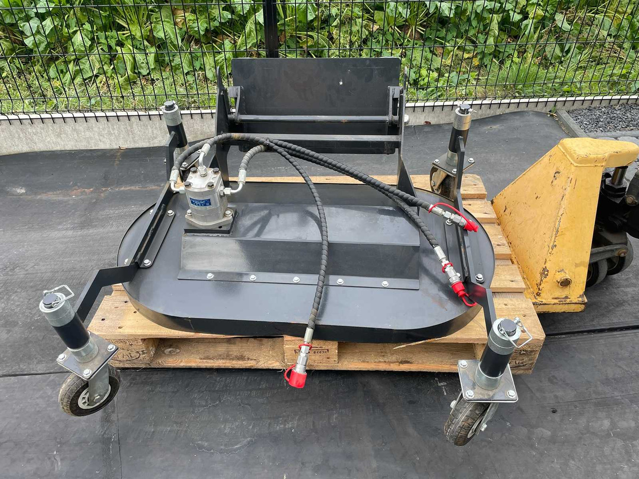 Cutting deck Hydraulic - Broyeur à axe horizontal: photos 1 Cutting deck Hydraulic - Broyeur à axe horizontal: photos 1