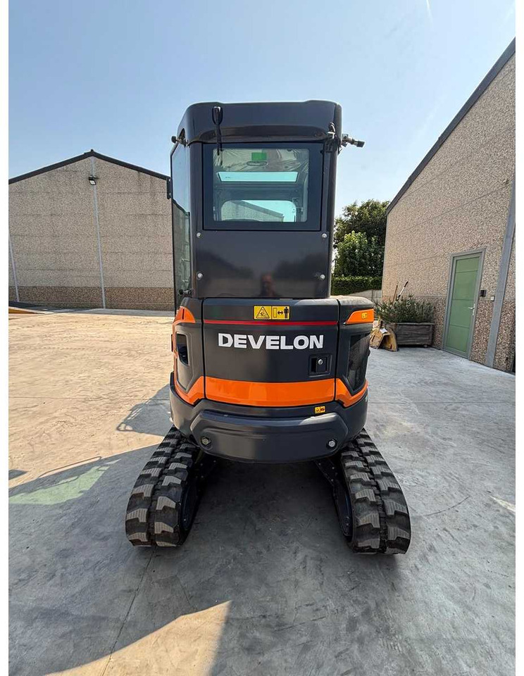 Develon DX27Z-7 - Mini pelle: photos 2 Develon DX27Z-7 - Mini pelle: photos 2