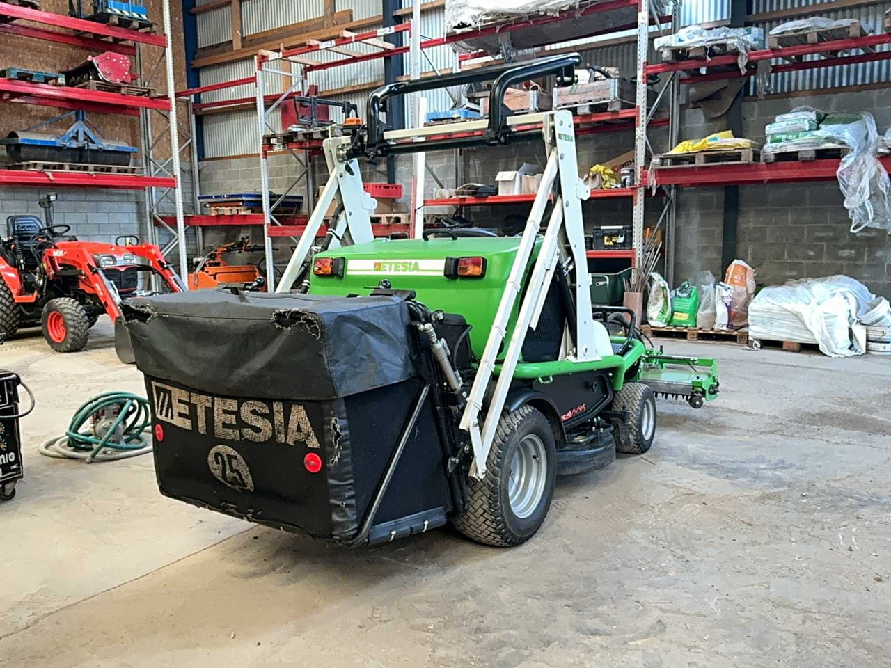 Etesia 124 DX 4X4 - Motofaucheuse: photos 5 Etesia 124 DX 4X4 - Motofaucheuse: photos 5