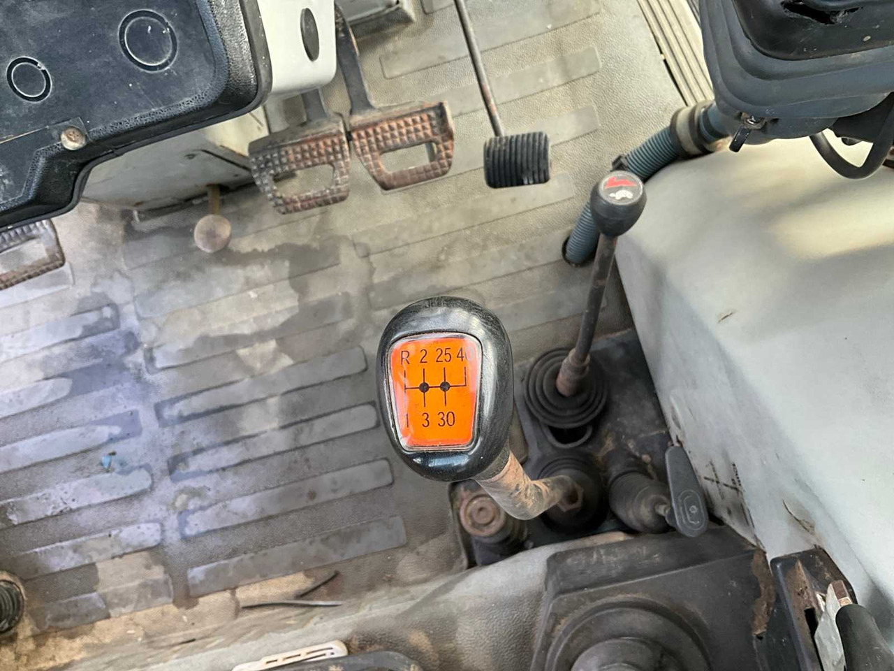 Tracteur agricole FENDT FARMER 309C TURBOMATIC ALL-WHEEL DRIVE AGRICULTURAL TRACTOR: photos 31