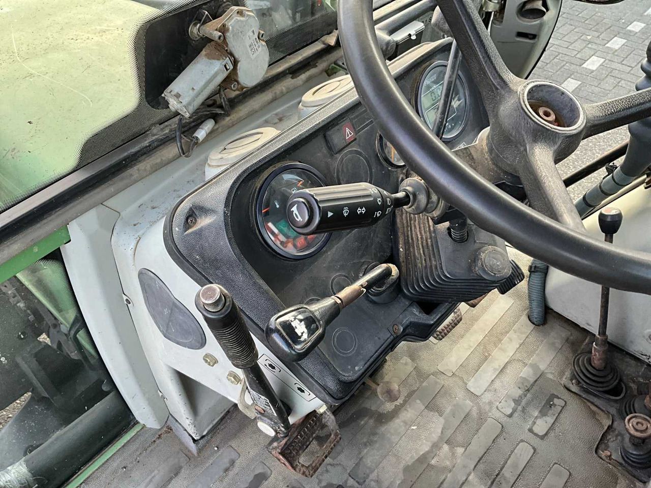 Tracteur agricole FENDT FARMER 309C TURBOMATIC ALL-WHEEL DRIVE AGRICULTURAL TRACTOR: photos 28