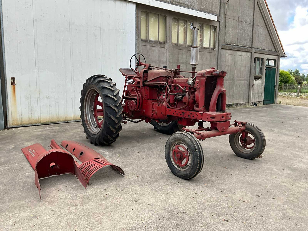 Farmall 400 “Benzine” - Tracteur agricole: photos 2 Farmall 400 “Benzine” - Tracteur agricole: photos 2