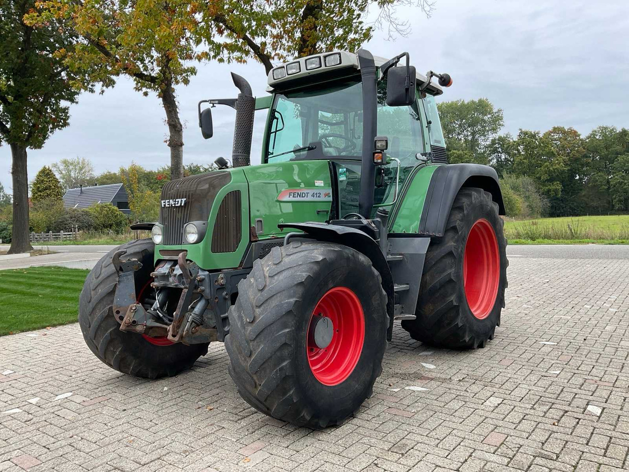 Fendt 412 Vario TMS - Tracteur agricole: photos 1 Fendt 412 Vario TMS - Tracteur agricole: photos 1