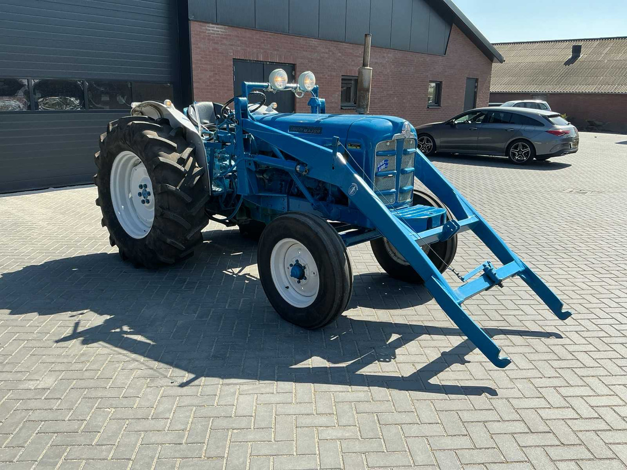 Fordson Super Major - Tracteur agricole: photos 3 Fordson Super Major - Tracteur agricole: photos 3