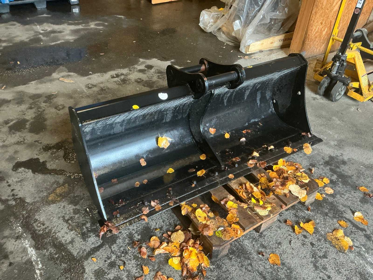 GEITH - 2021 - SPOON FOR YANMAR - Chargeuse sur pneus: photos 1 GEITH - 2021 - SPOON FOR YANMAR - Chargeuse sur pneus: photos 1