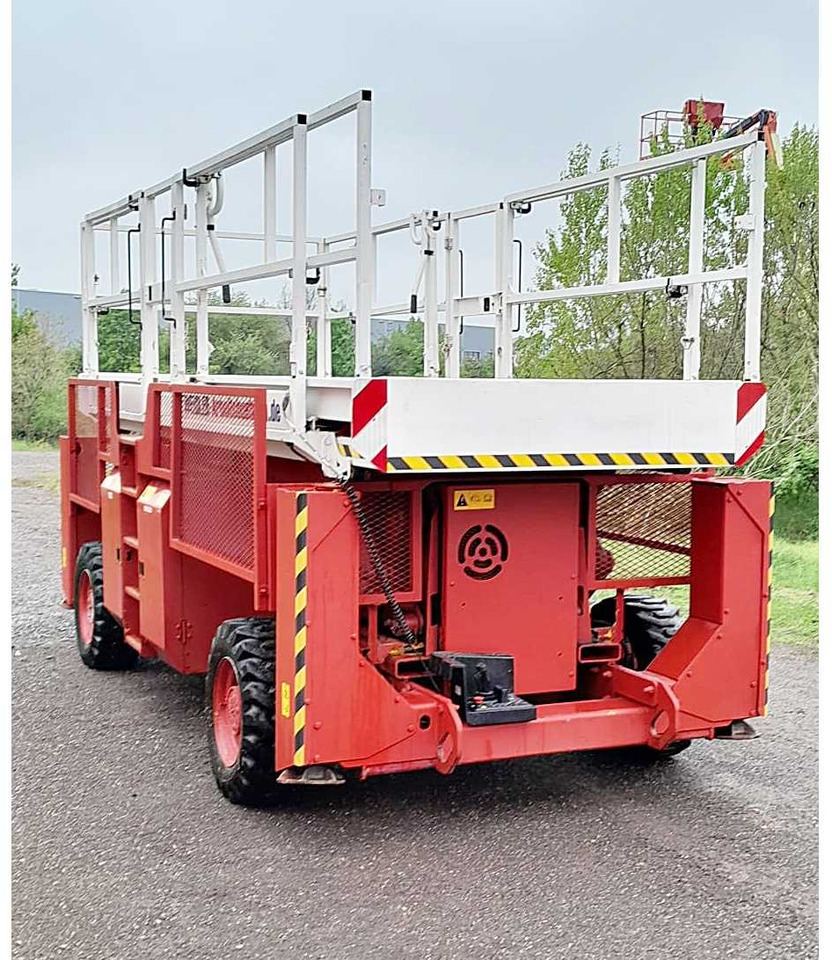 Genie GS 3384 - Nacelle: photos 5 Genie GS 3384 - Nacelle: photos 5