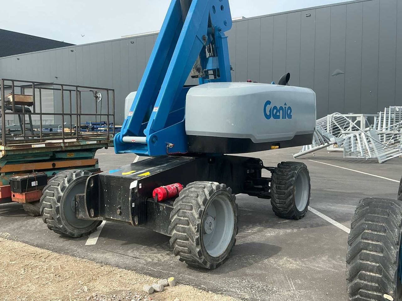 Genie S-65 - Nacelle: photos 1 Genie S-65 - Nacelle: photos 1