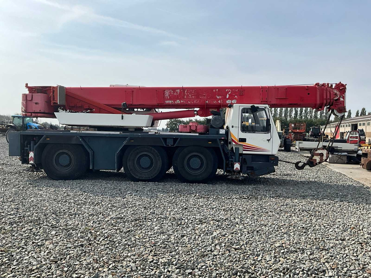 Grove Megatrak GMK3050 - Grue mobile: photos 4 Grove Megatrak GMK3050 - Grue mobile: photos 4