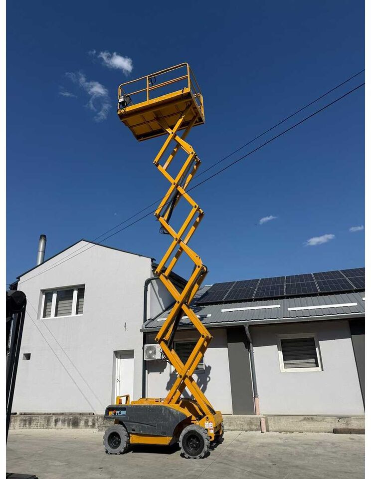 HAULOTTE - COMPACT 12 RTE - AERIAL WORK PLATFORMS 4X4 - 2007 - Nacelle: photos 3 HAULOTTE - COMPACT 12 RTE - AERIAL WORK PLATFORMS 4X4 - 2007 - Nacelle: photos 3