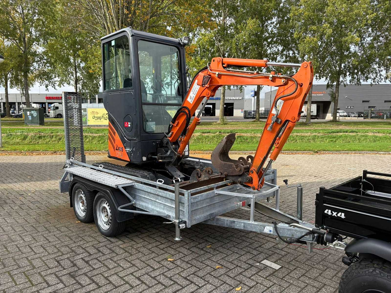 Hitachi HITACHI - ZX17U-2 - MINI EXCAVATOR INCL. ADHERENT - Mini pelle: photos 1 Hitachi HITACHI - ZX17U-2 - MINI EXCAVATOR INCL. ADHERENT - Mini pelle: photos 1