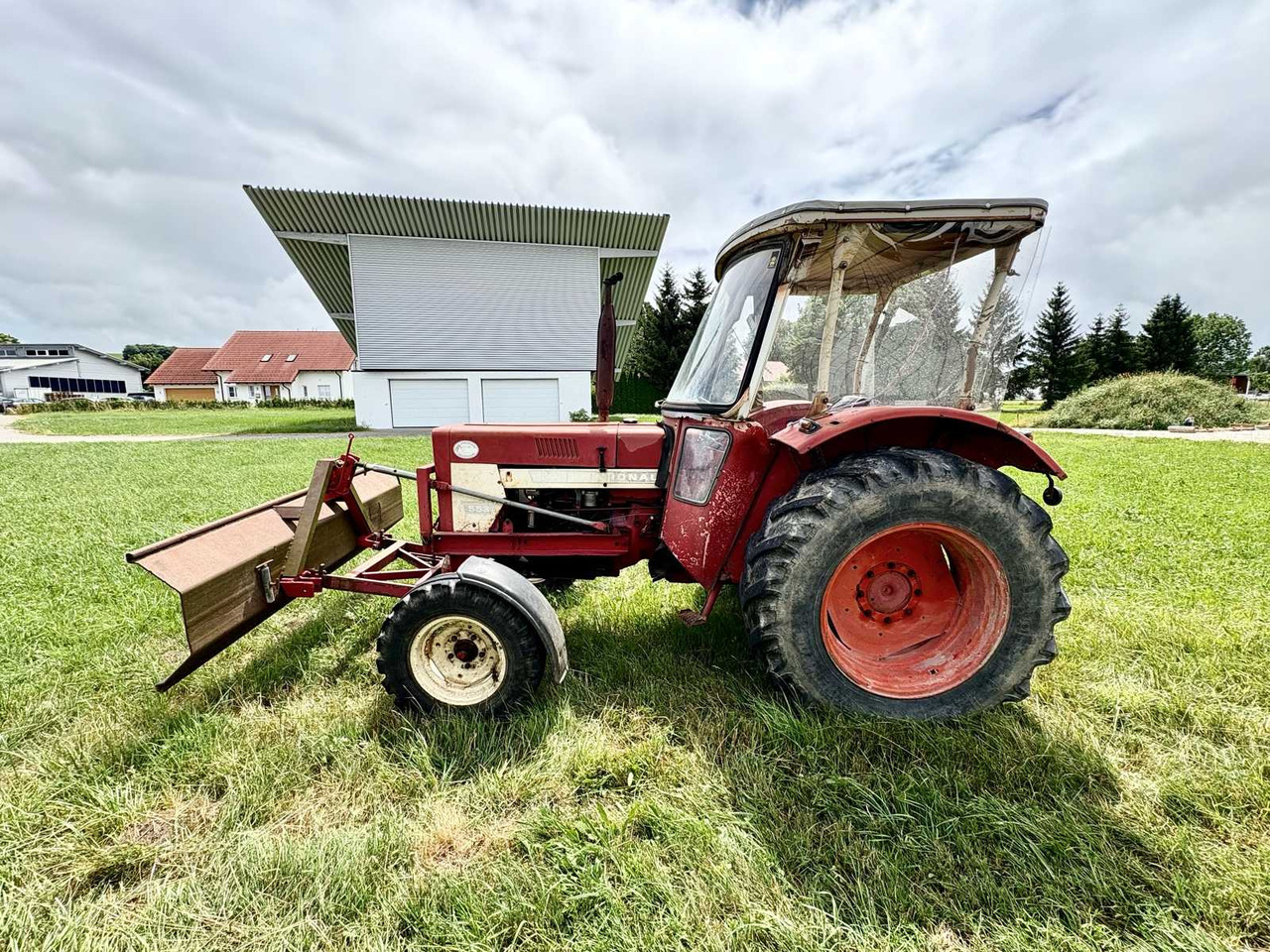 IHC 553 S Turbo - Tracteur agricole: photos 2 IHC 553 S Turbo - Tracteur agricole: photos 2