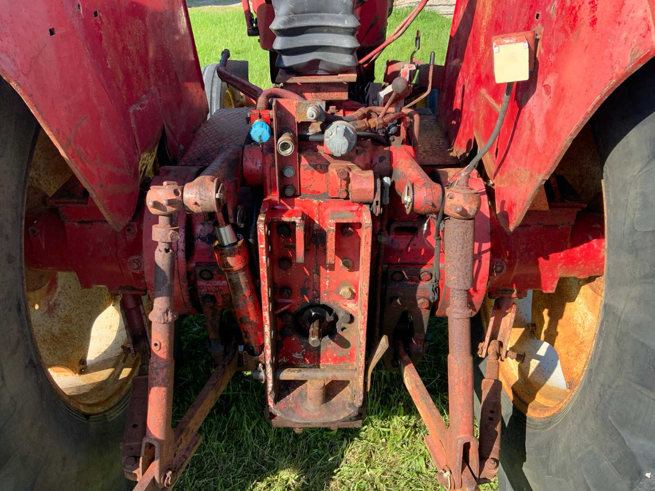 Tracteur agricole International 1046 A: photos 26