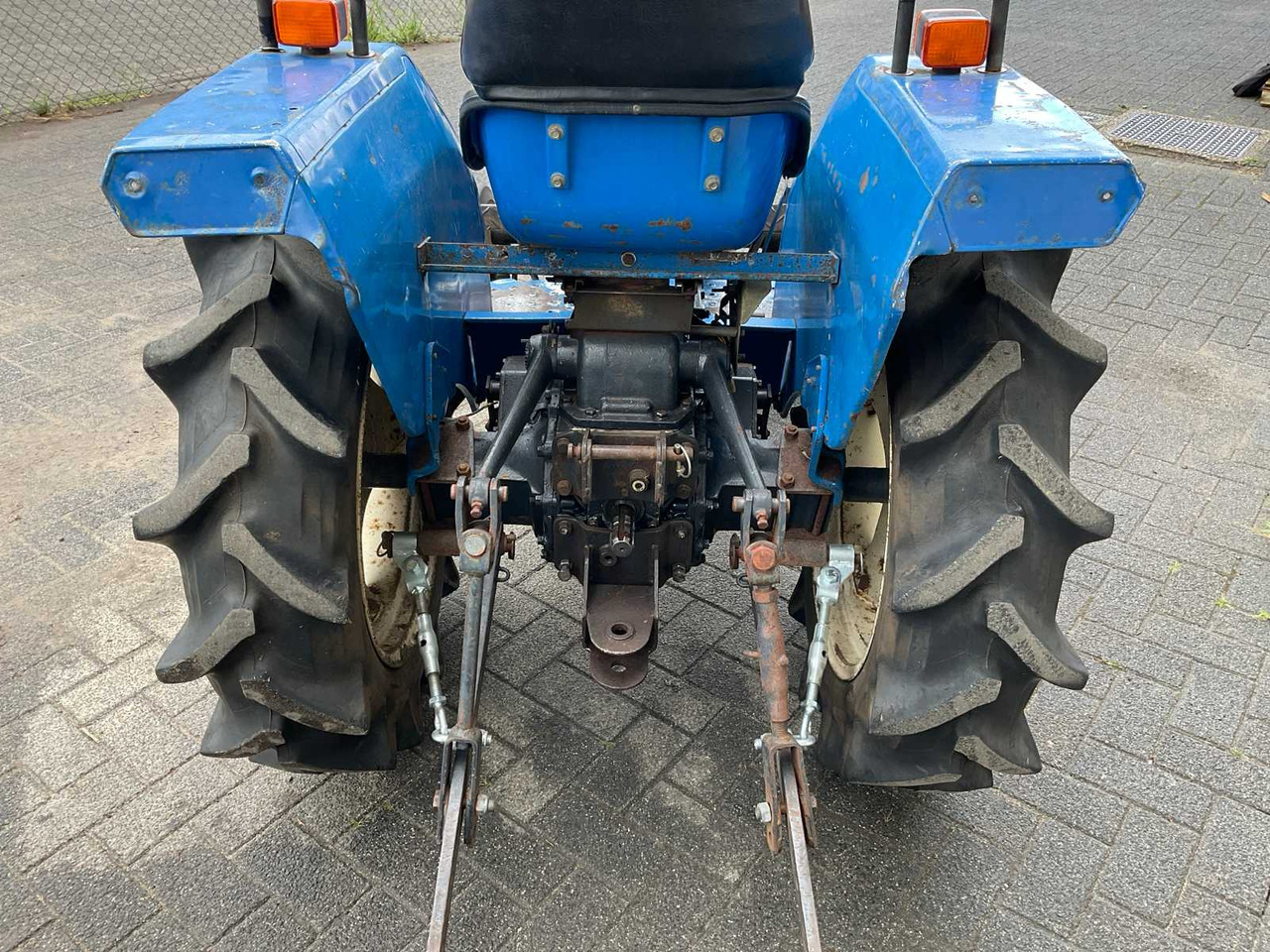 Iseki TU1700 - Micro tracteur: photos 4 Iseki TU1700 - Micro tracteur: photos 4