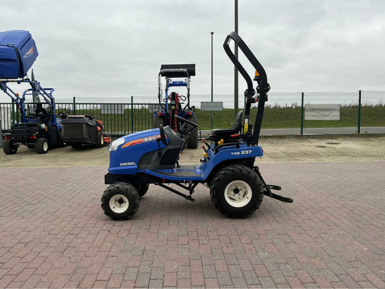 Iseki Txg 237 - Micro tracteur: photos 2 Iseki Txg 237 - Micro tracteur: photos 2