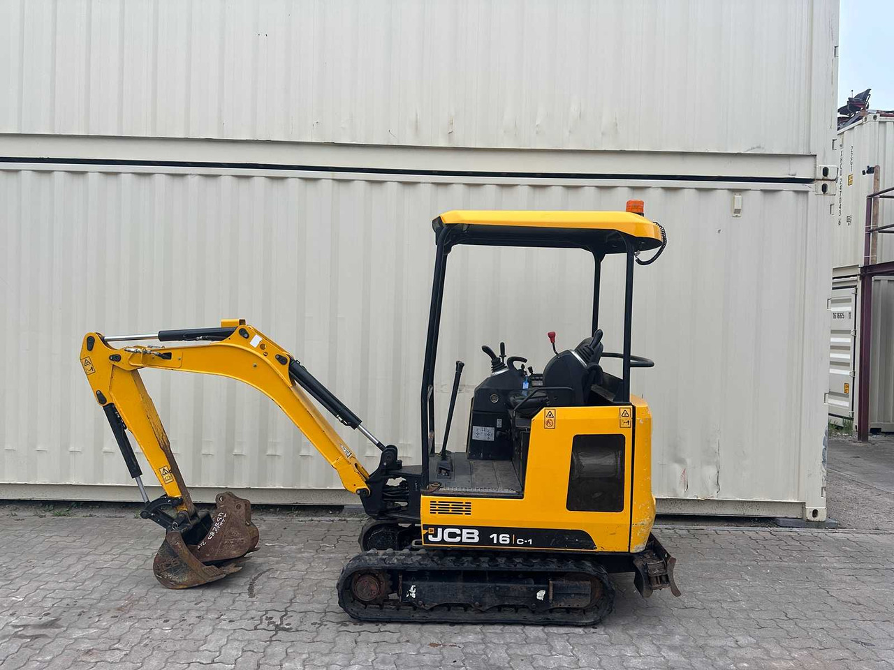 JCB 16C-1 - Mini pelle: photos 2 JCB 16C-1 - Mini pelle: photos 2