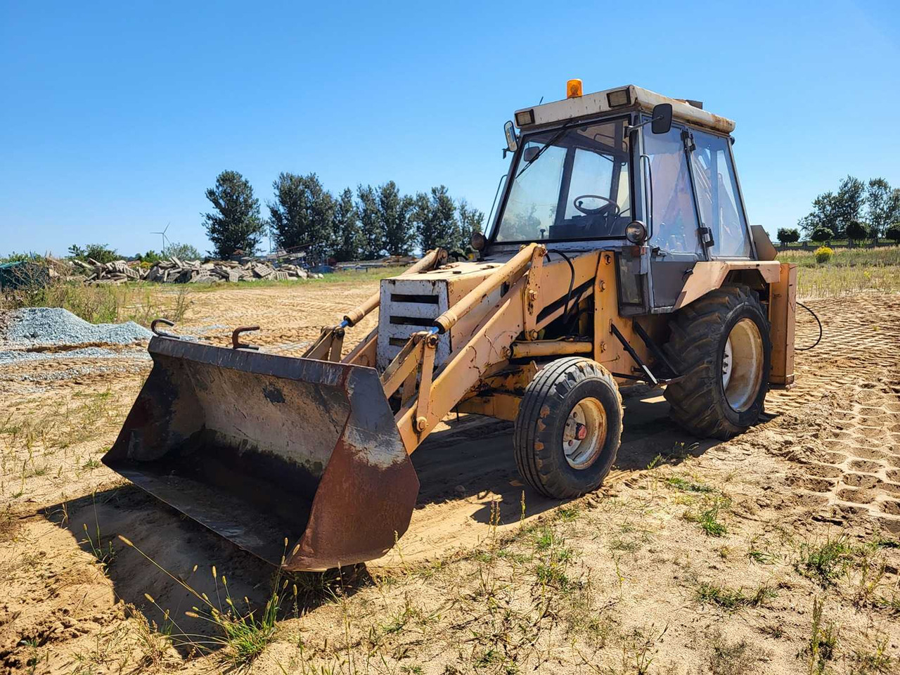 JCB 3CX293476 - Pelle sur pneus: photos 1 JCB 3CX293476 - Pelle sur pneus: photos 1