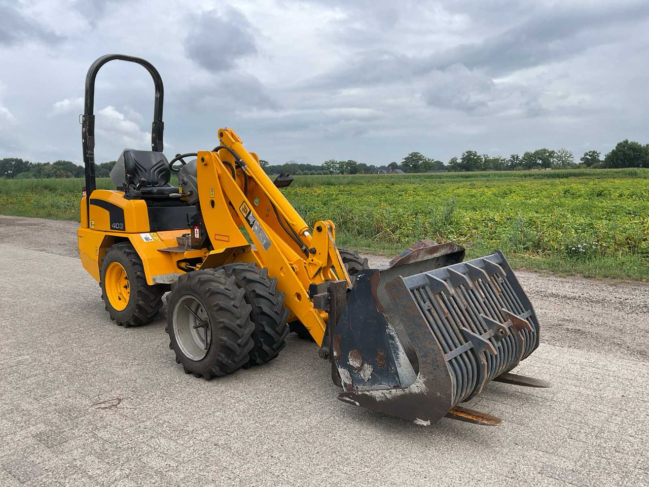 JCB 403 - Chargeuse sur pneus: photos 2 JCB 403 - Chargeuse sur pneus: photos 2