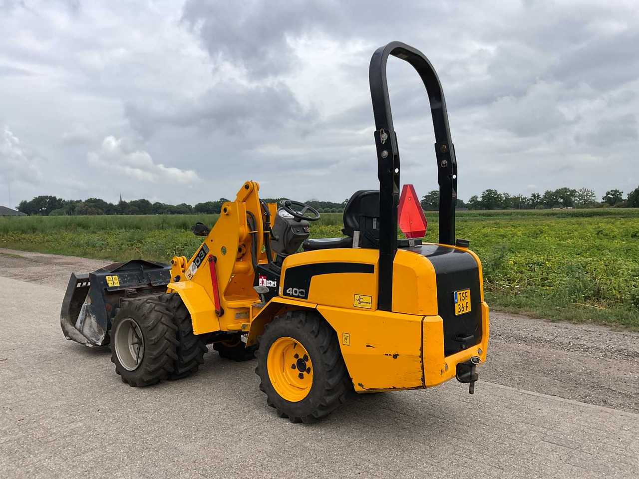 JCB 403 - Chargeuse sur pneus: photos 4 JCB 403 - Chargeuse sur pneus: photos 4