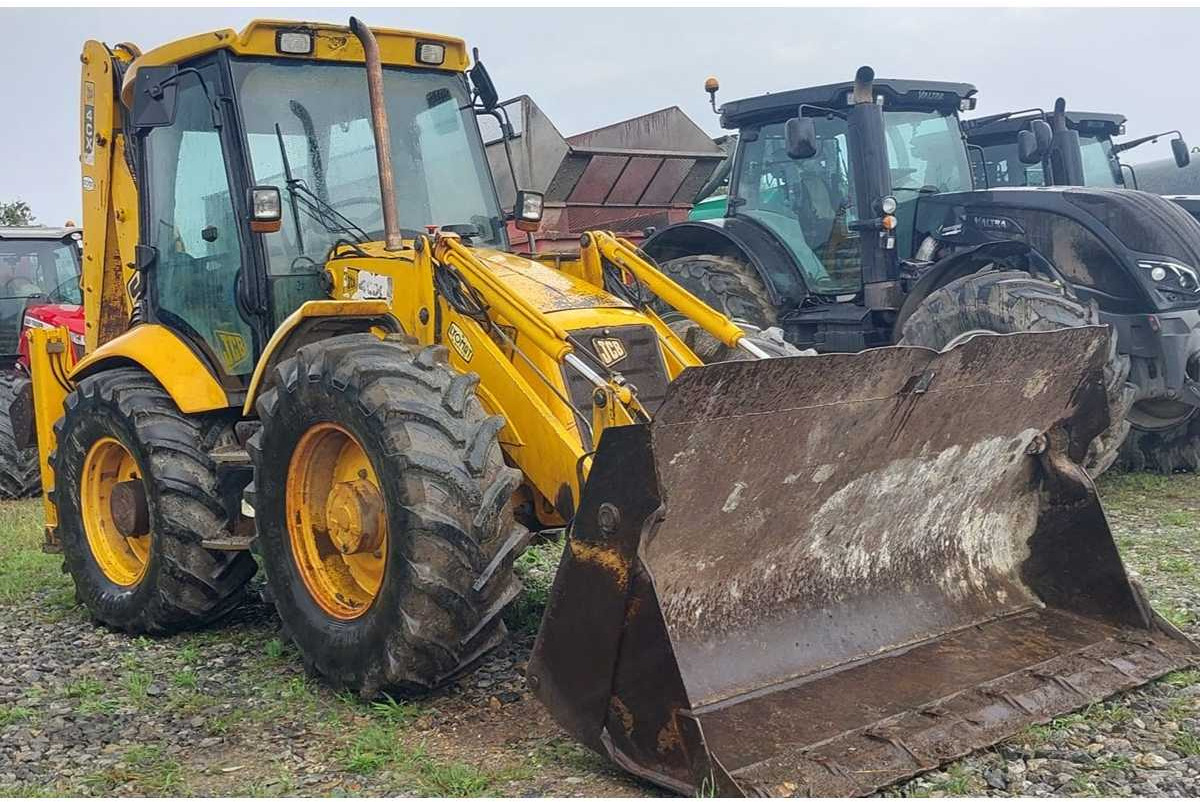Tractopelle JCB 4CX BACKHOE LOADER WITH 4-IN-1 BUCKET AND TELESCOPIC BOOM: photos 6 Tractopelle JCB 4CX BACKHOE LOADER WITH 4-IN-1 BUCKET AND TELESCOPIC BOOM: photos 6