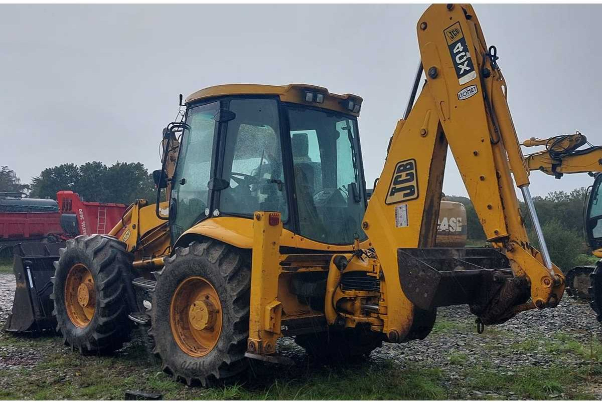 Tractopelle JCB 4CX BACKHOE LOADER WITH 4-IN-1 BUCKET AND TELESCOPIC BOOM: photos 8 Tractopelle JCB 4CX BACKHOE LOADER WITH 4-IN-1 BUCKET AND TELESCOPIC BOOM: photos 8
