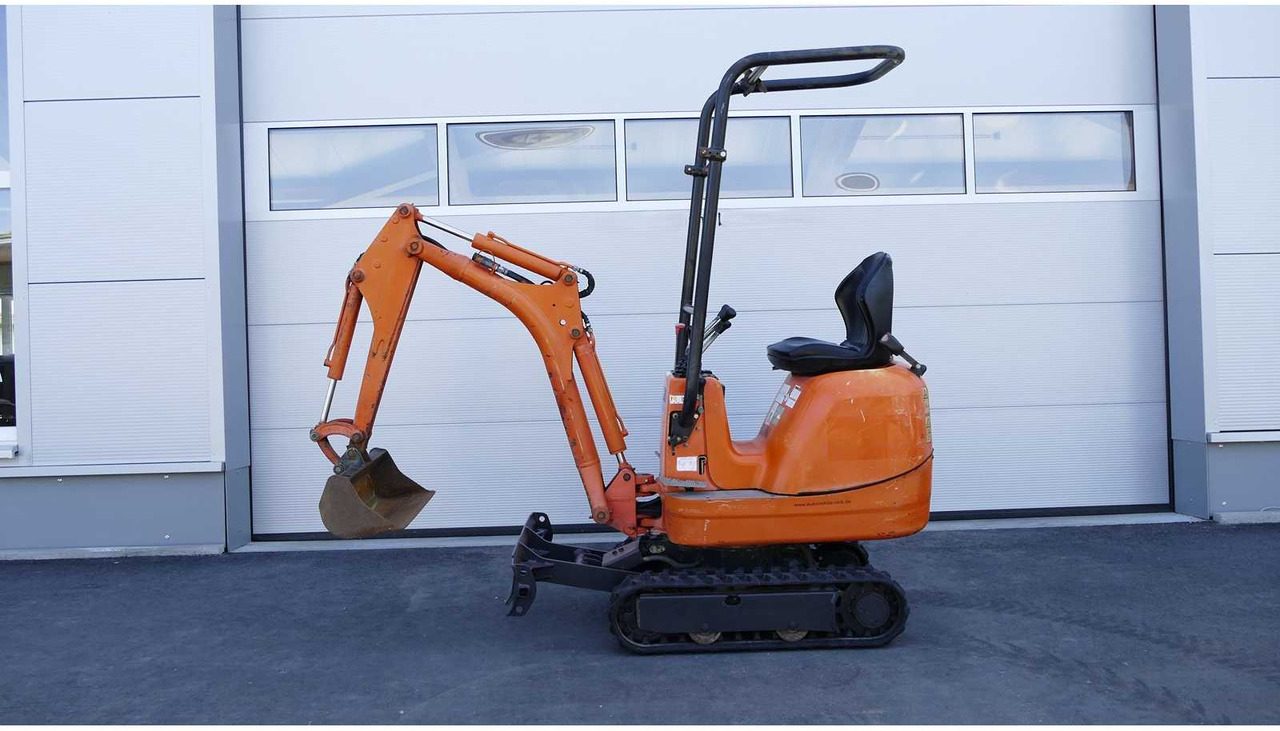 JCB 8008-CTS - Mini pelle: photos 1 JCB 8008-CTS - Mini pelle: photos 1