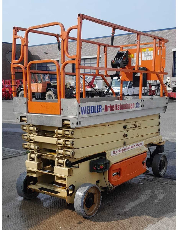 JLG 3246ES - Nacelle: photos 4 JLG 3246ES - Nacelle: photos 4