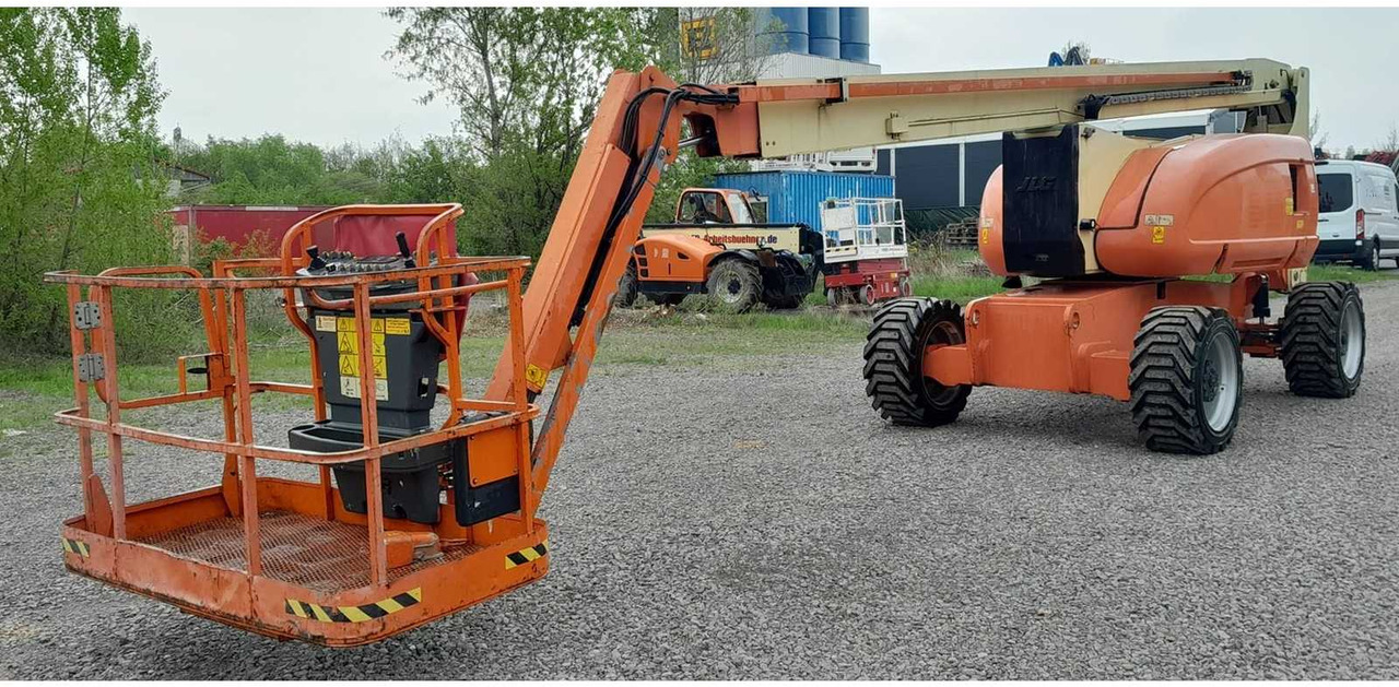 JLG 800AJ - Nacelle: photos 1 JLG 800AJ - Nacelle: photos 1