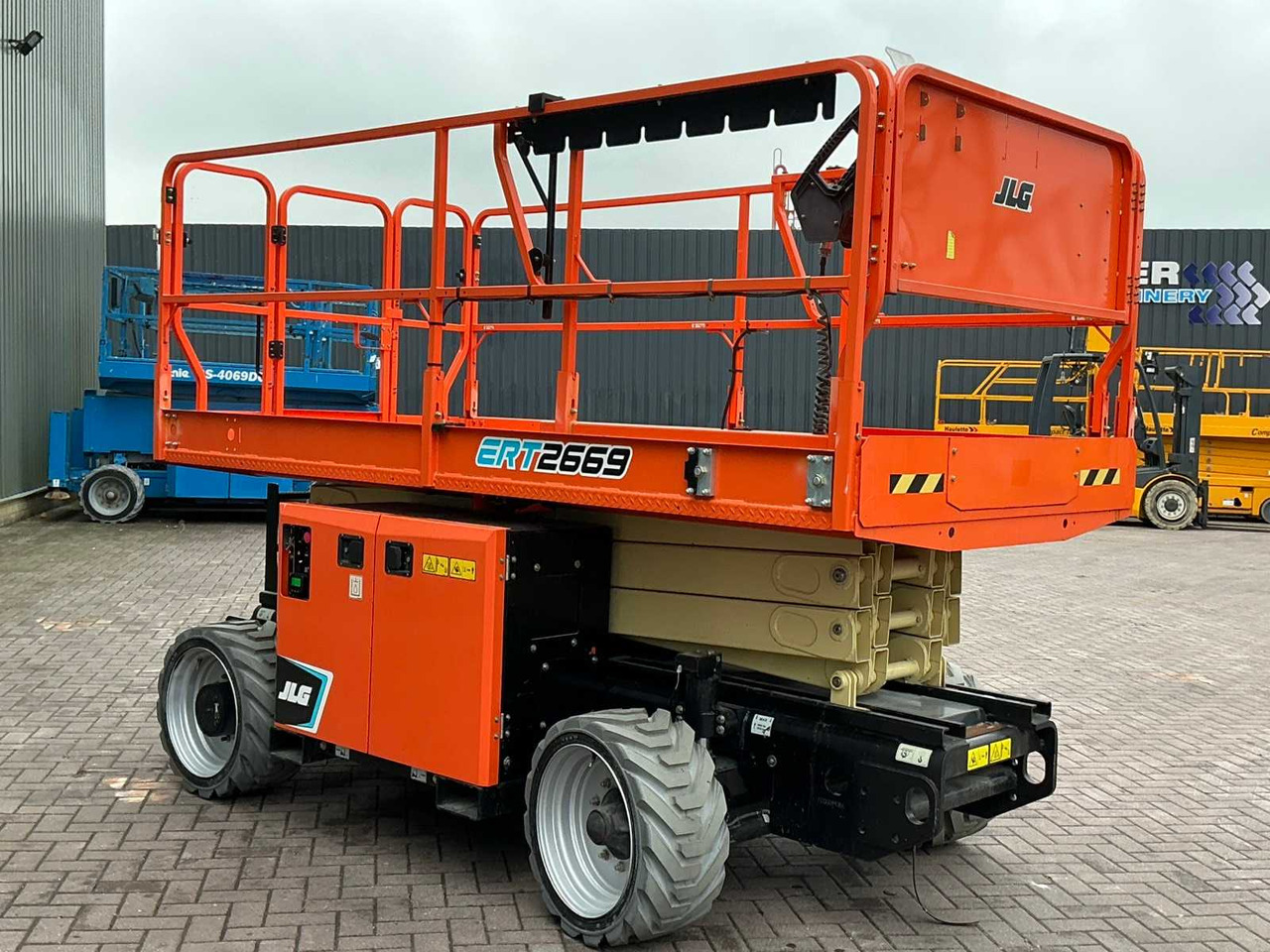 JLG ERT 2669 - Nacelle: photos 4 JLG ERT 2669 - Nacelle: photos 4