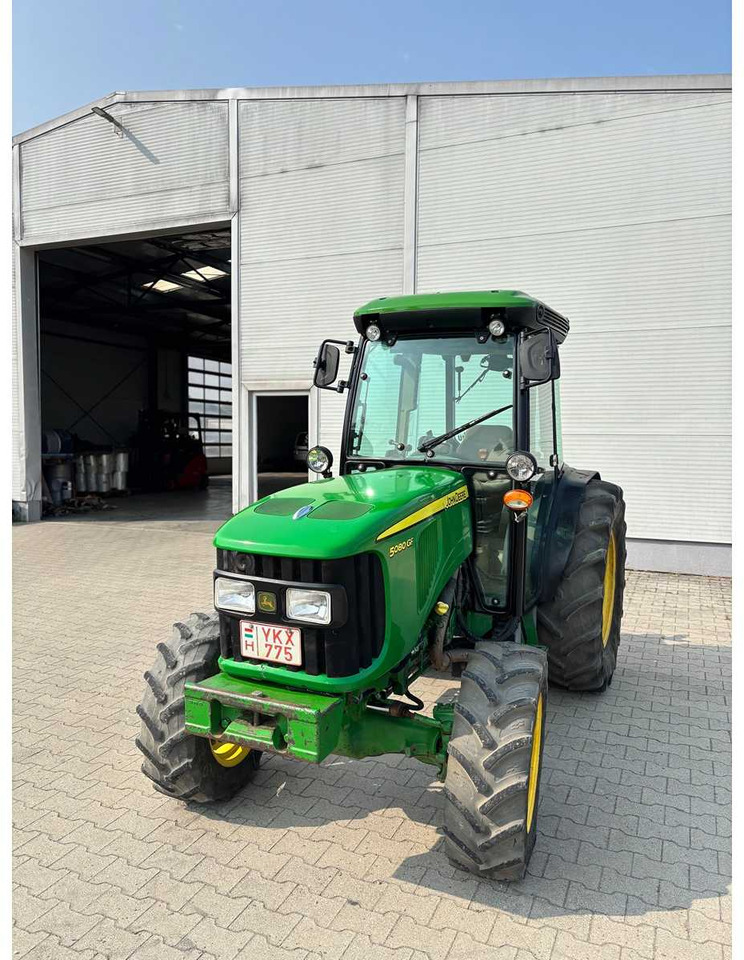 JOHN DEERE 5080GF TRAKTOR - Tracteur agricole: photos 2 JOHN DEERE 5080GF TRAKTOR - Tracteur agricole: photos 2