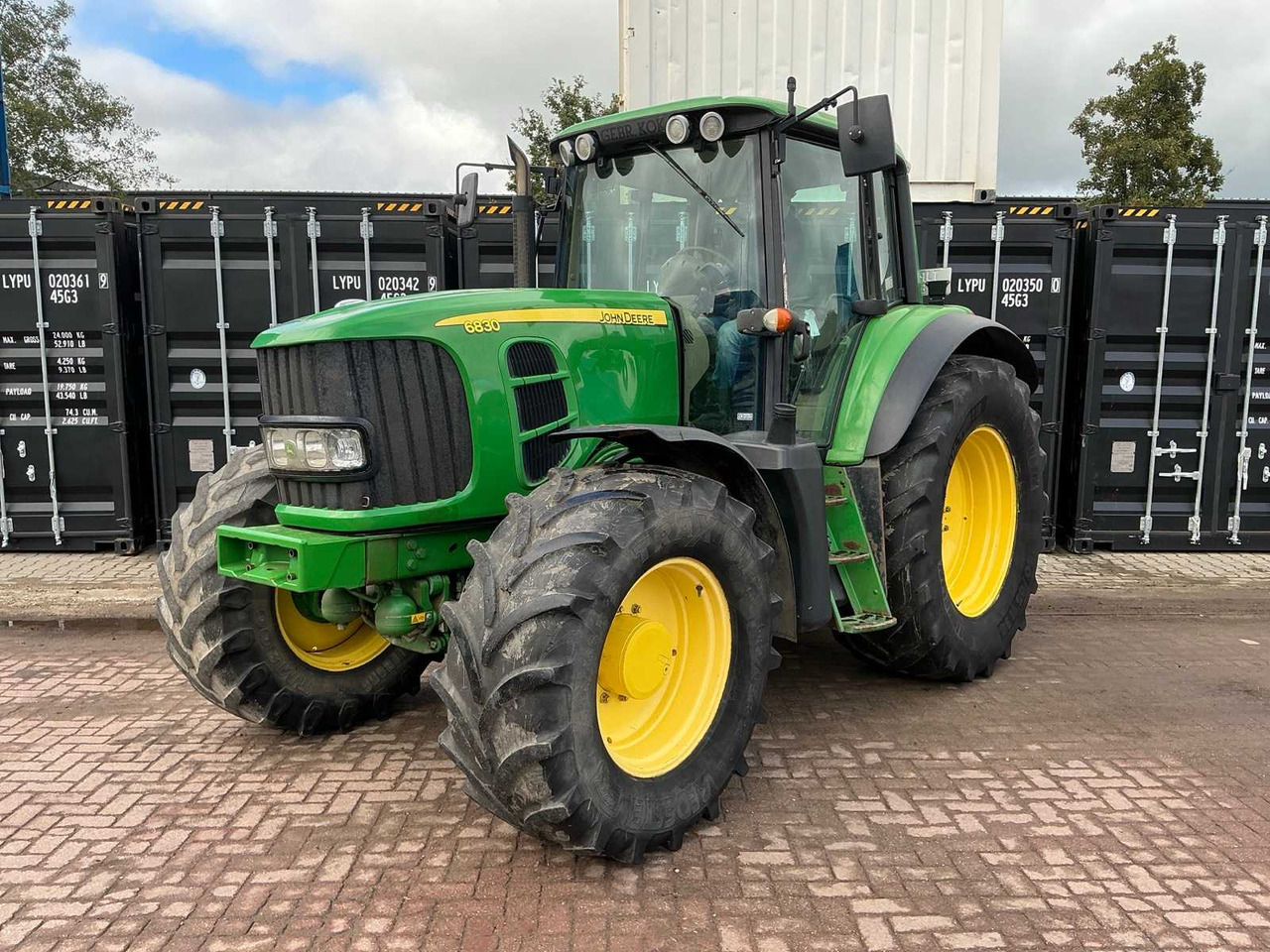 JOHN DEERE 6830 ALL-WHEEL DRIVE FARM TRACTOR - Tracteur agricole: photos 1 JOHN DEERE 6830 ALL-WHEEL DRIVE FARM TRACTOR - Tracteur agricole: photos 1