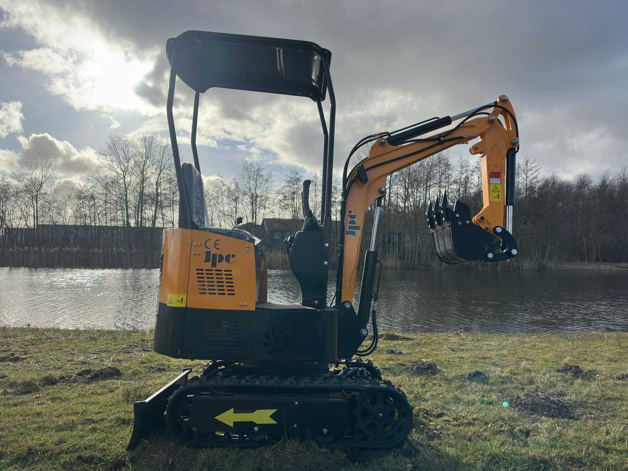 JPC HT12 - Mini pelle: photos 4 JPC HT12 - Mini pelle: photos 4