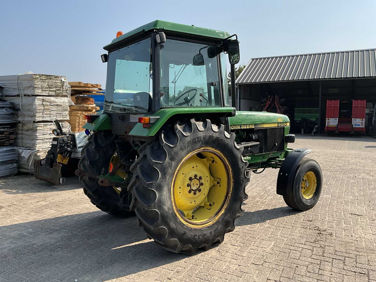 John Deere 2250 - Tracteur agricole: photos 3 John Deere 2250 - Tracteur agricole: photos 3