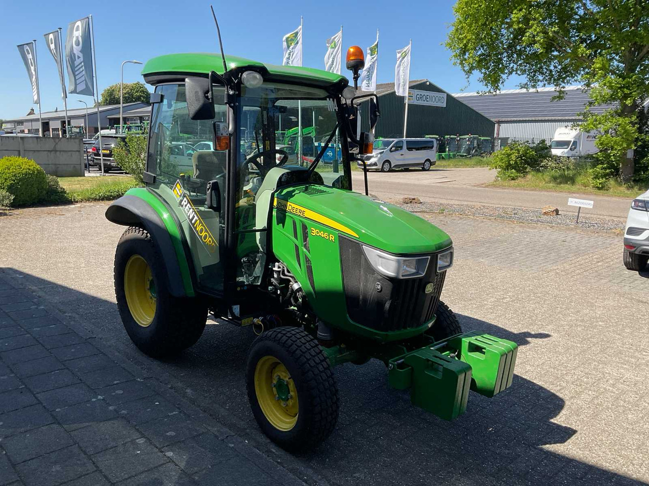 John Deere 3046R - Micro tracteur: photos 4 John Deere 3046R - Micro tracteur: photos 4