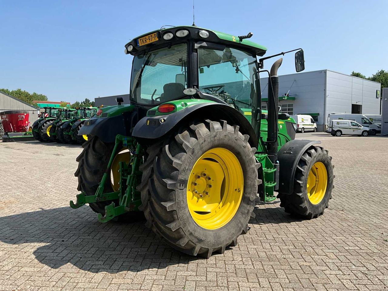 John Deere 6125R - Tracteur agricole: photos 3 John Deere 6125R - Tracteur agricole: photos 3